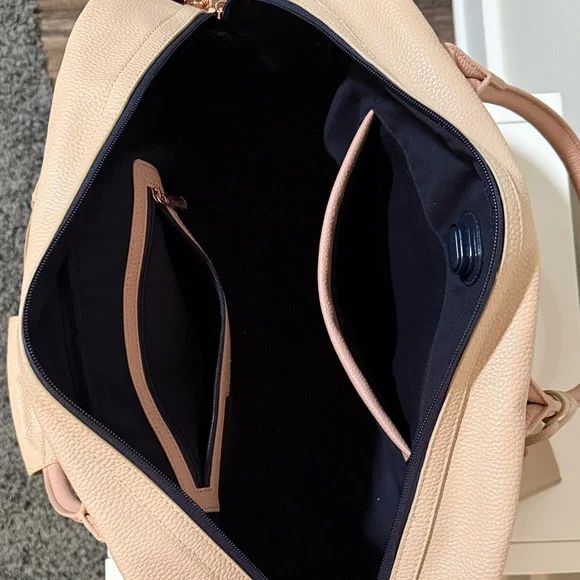 Caboodles Beige and Black Duffel Bag NWOT - Picture 5 of 10